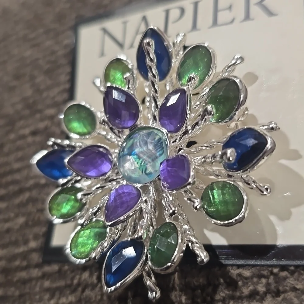 NAPIER BRAND FASHION JEWELRY FANCY PURPLE 